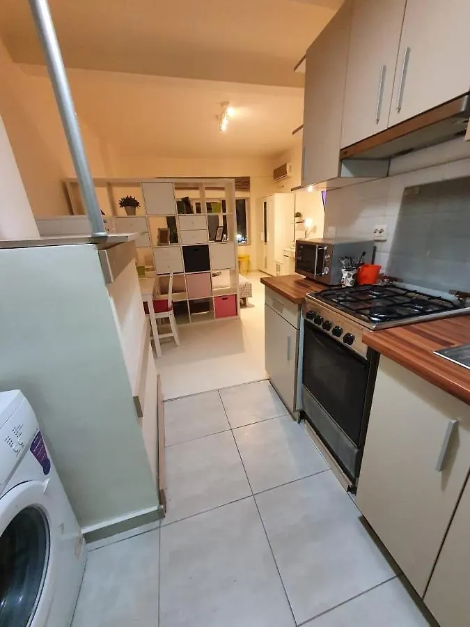 Downtown Piata Universitate Apartments location
